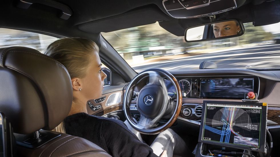 Przyszłość motoryzacji według Mercedesa: samochód to miejsce relaksu 1