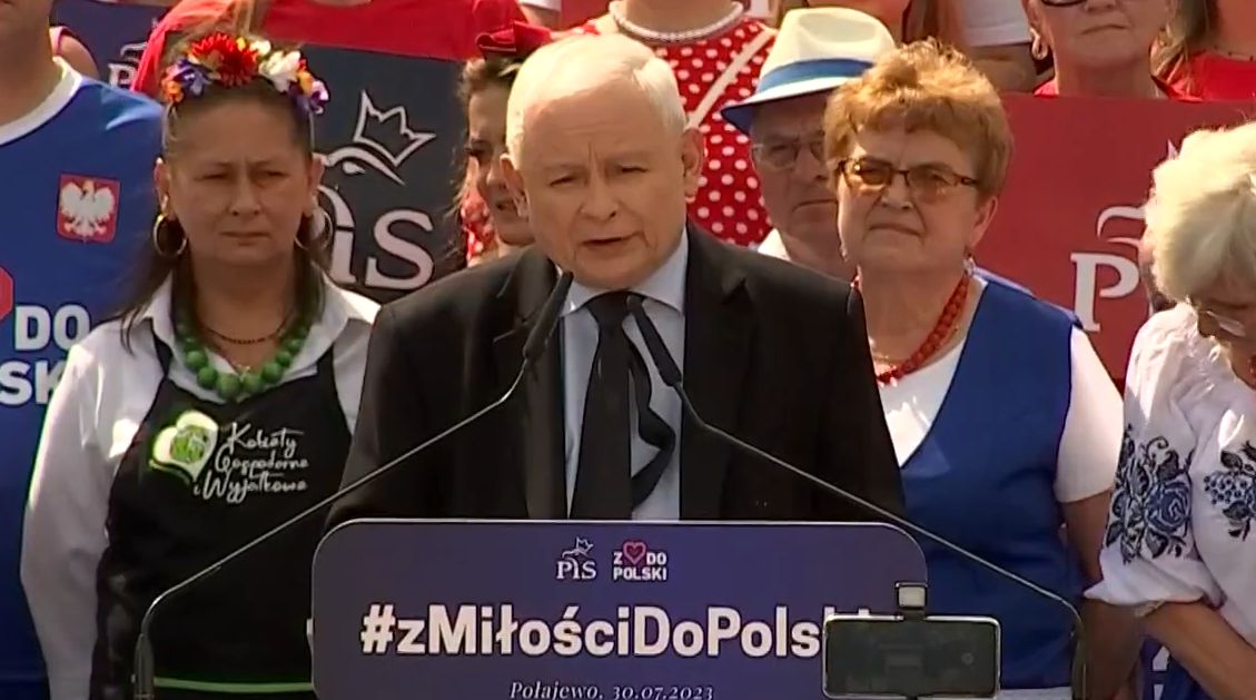 Wpadka Kaczyńskiego. Nikt mu nie powiedział o krawacie