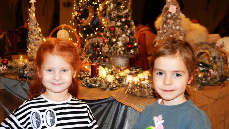 Niedzielny jarmark w hotelu Stary Młyn w Suchedniowie miał niepowtarzalny, świąteczny klimat.