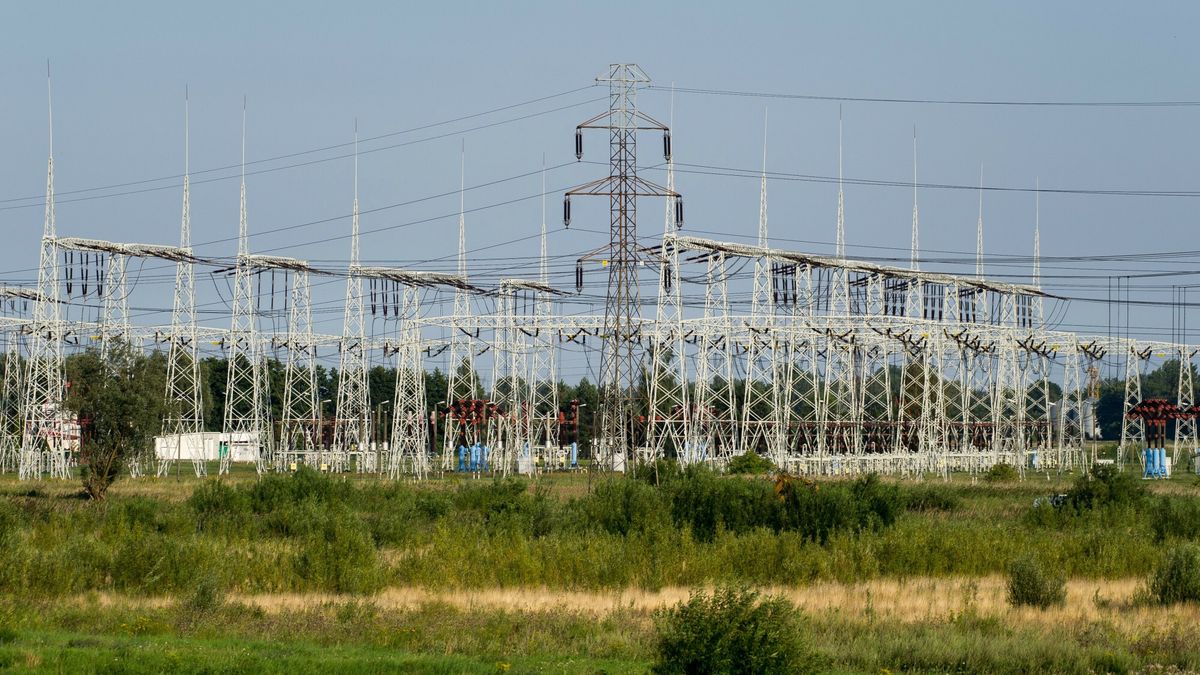 Reporter baza 2020-06-a
22.07.2018 Gdansk Stacja elektroenergetyczna Blonia 400 110 15 kV glowny punkt odbioru energii elektrycznej z elektrowni Zarnowiec Fot. Wojciech Strozyk/REPORTER
Wojciech Strozyk/REPORTER