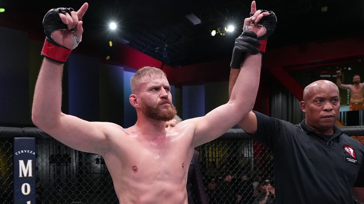 LAS VEGAS, NEVADA - MAY 14: Jan Blachowicz of Poland celebrates after his TKO victory over Aleksandar Rakic of Austria in a light heavyweight fight during the UFC Fight Night event at UFC APEX on May 14, 2022 in Las Vegas, Nevada. (Photo by Jeff Bottari/Zuffa LLC)