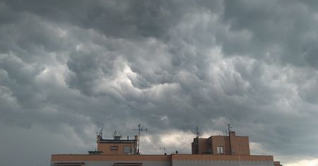 Pogoda na czwartek – 18 czerwca. Uwaga na silne burze i podtopienia! Żółty alert pogodowy