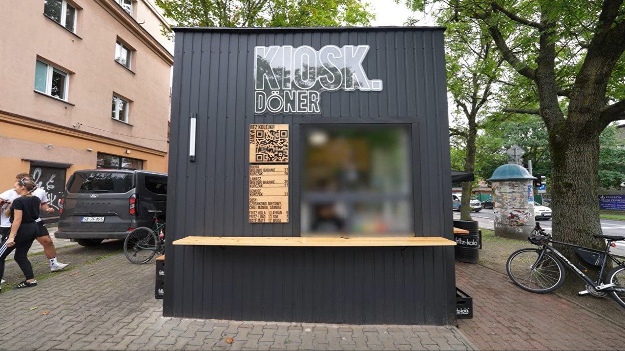 Książulo NA WOJNIE z kebabownią
