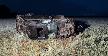 Auto dachowało w Wielkopolsce. 5 osób w szpitalu
