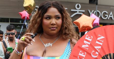 Lizzo OKŁAMYWAŁA znajomych, że nie jest dziewicą. Ujawniła, kiedy miała swój pierwszy raz...