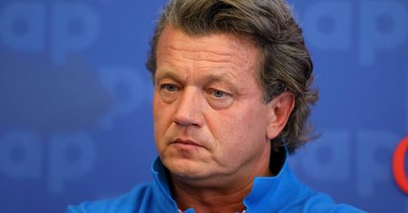 Jakimowicz stracił kontrolę. Skandaliczne komentarze pod zdjęciem Tuska i Bidena