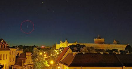 Niespotykane zjawisko widoczne gołym okiem nad Lublinem. Zobacz zdjęcia