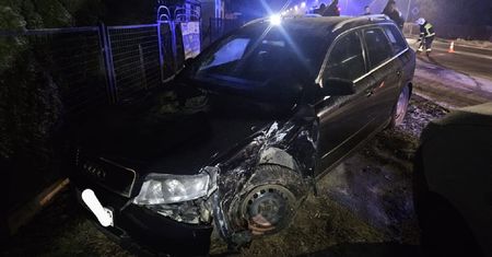 Zderzenie dwóch samochodów w Garbowie. W akcji strażacy z OSP