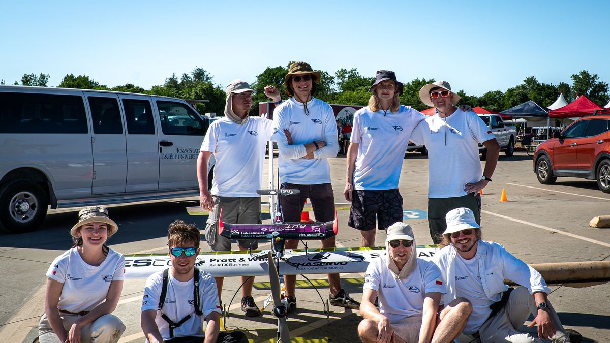 Rzeszowscy studenci z koła "Euroavia" odnieśli sukces na zawodac