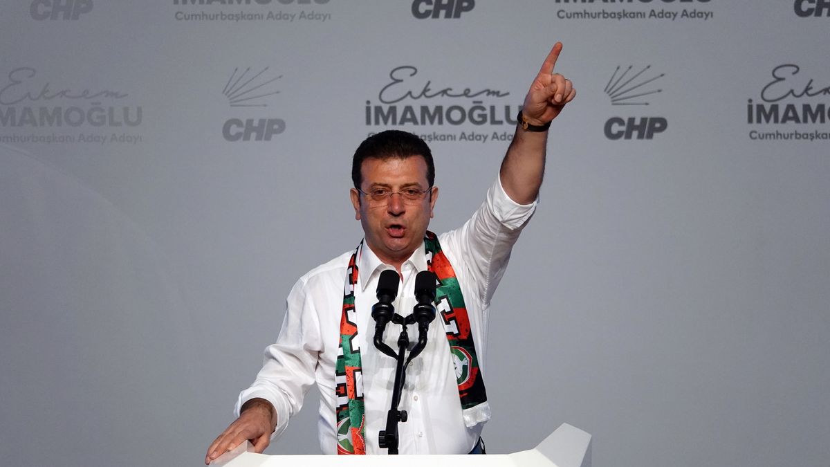 Ekrem Imamoglu apeluje do członków swojej partii i obywateli