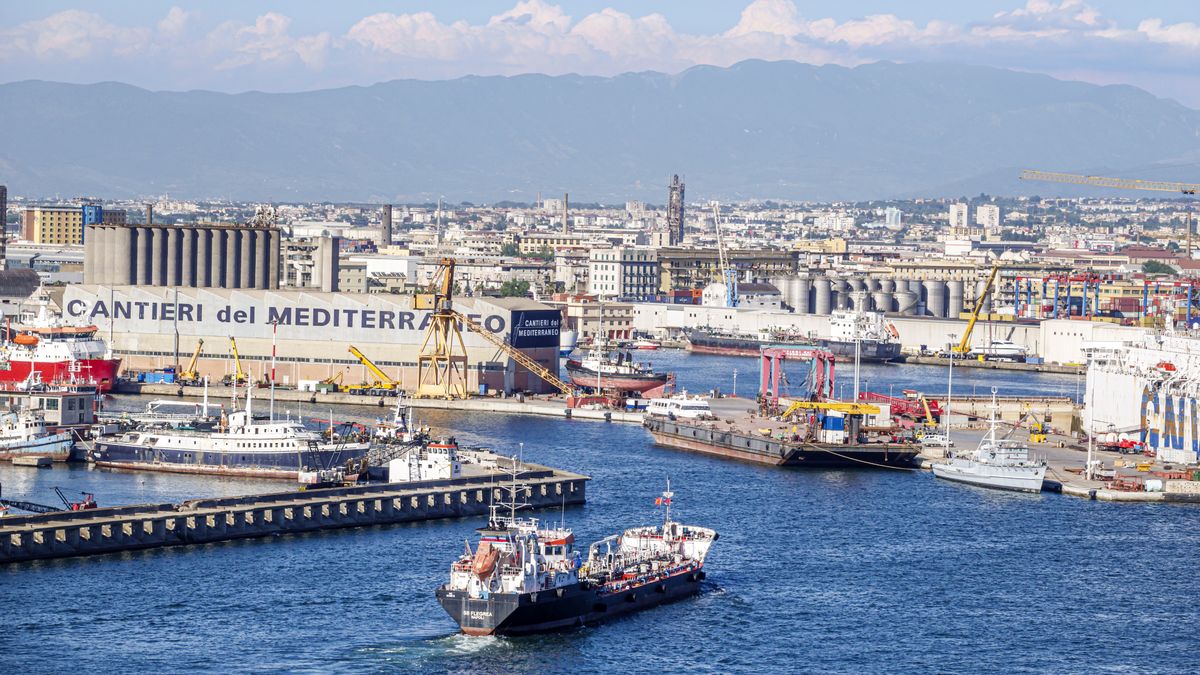 Kompromitacja włoskich zabezpieczeń? 15-latek zmieniał trasy tankowców (zdj. ilustracyjne)