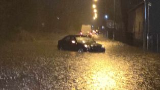 Nawałnice nad Mazowszem. Zalane drogi, powalone drzewa, uszkodzone dachy