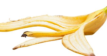 Włóż skórkę od banana do doniczki. Efekty cię zaskoczą (WIDEO)