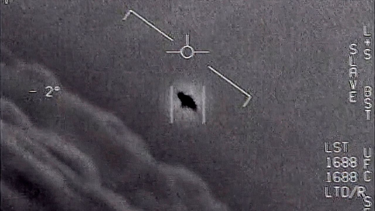 Nieludzkie szczątki. Byli wojskowi zeznają ws. UFO