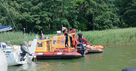 Tragedia na Mazurach. 57-latek nagle zniknął pod wodą