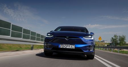 Ile kosztuje tesla w Polsce? Ceny aut nowych (2021)