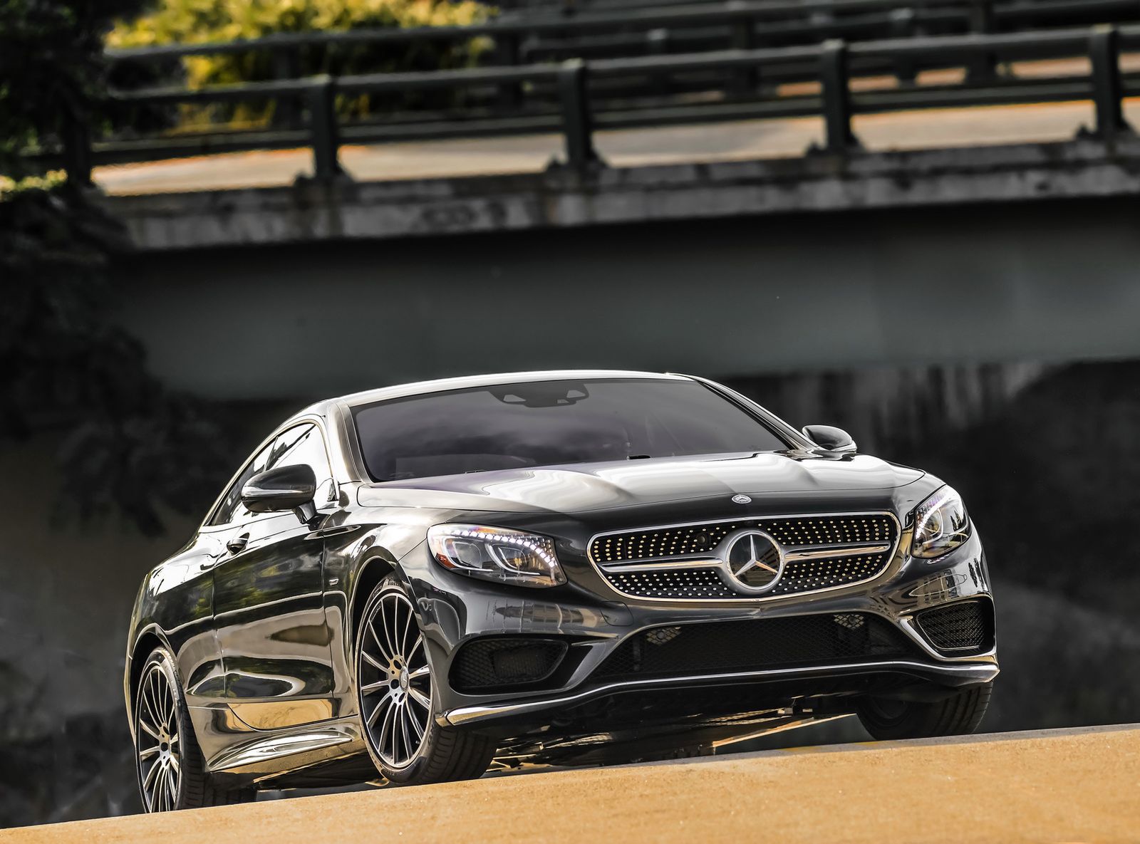 Mercedes-Benz S63 AMG i S550 Coupé w nowej galerii zdjęć 91