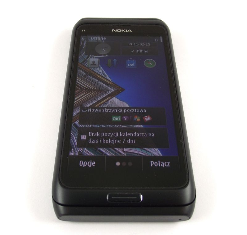 Nokia E7