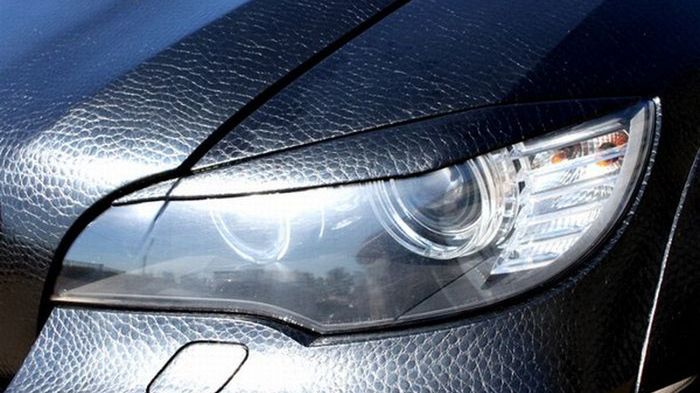 Pierwsze na świecie BMW pokryte skórą. Po co? 1