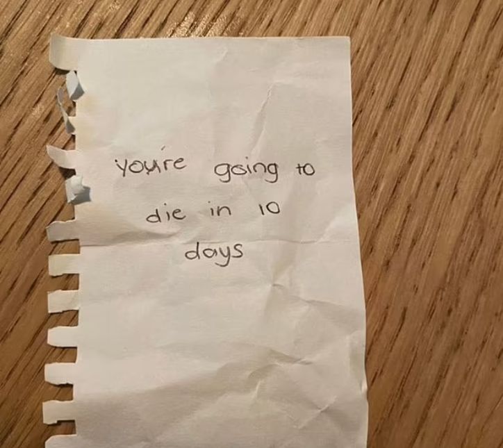 Przerażający liścik znaleziono w zabawce 