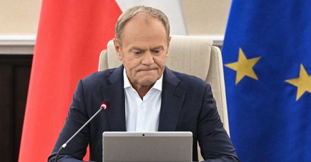 Tusk gasi pożar po aferze. Lekarze biją na alarm