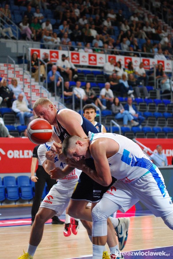 Zacięty mecz Anwilu z Syntainics MBC Weissenfels