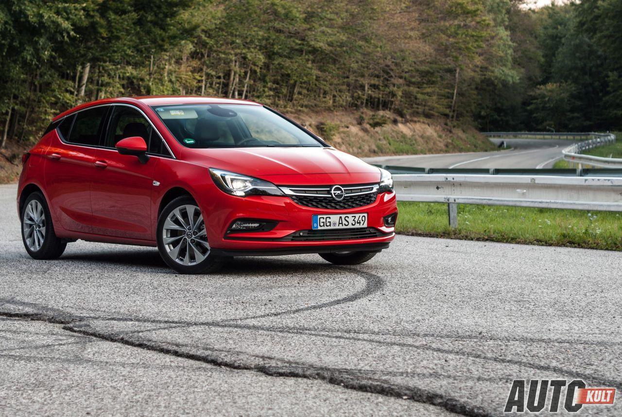 Nowy Opel Astra K 1.6 CDTi (2015) - zdjęcia