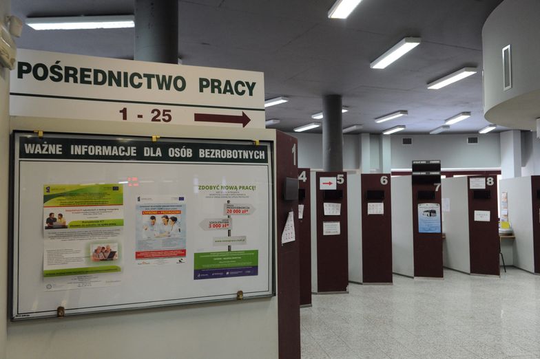 Przez koronawirusa osoby, które straciły pracę, nie rejestrują się w urzędach pracy - mówią autorzy Diagnozy+