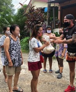 Mieszka na wyspie Phuket. "Tu od 9 dni nie było nowego przypadku koronawirusa, ale mieszkańcy zmagają się ze straszną biedą"