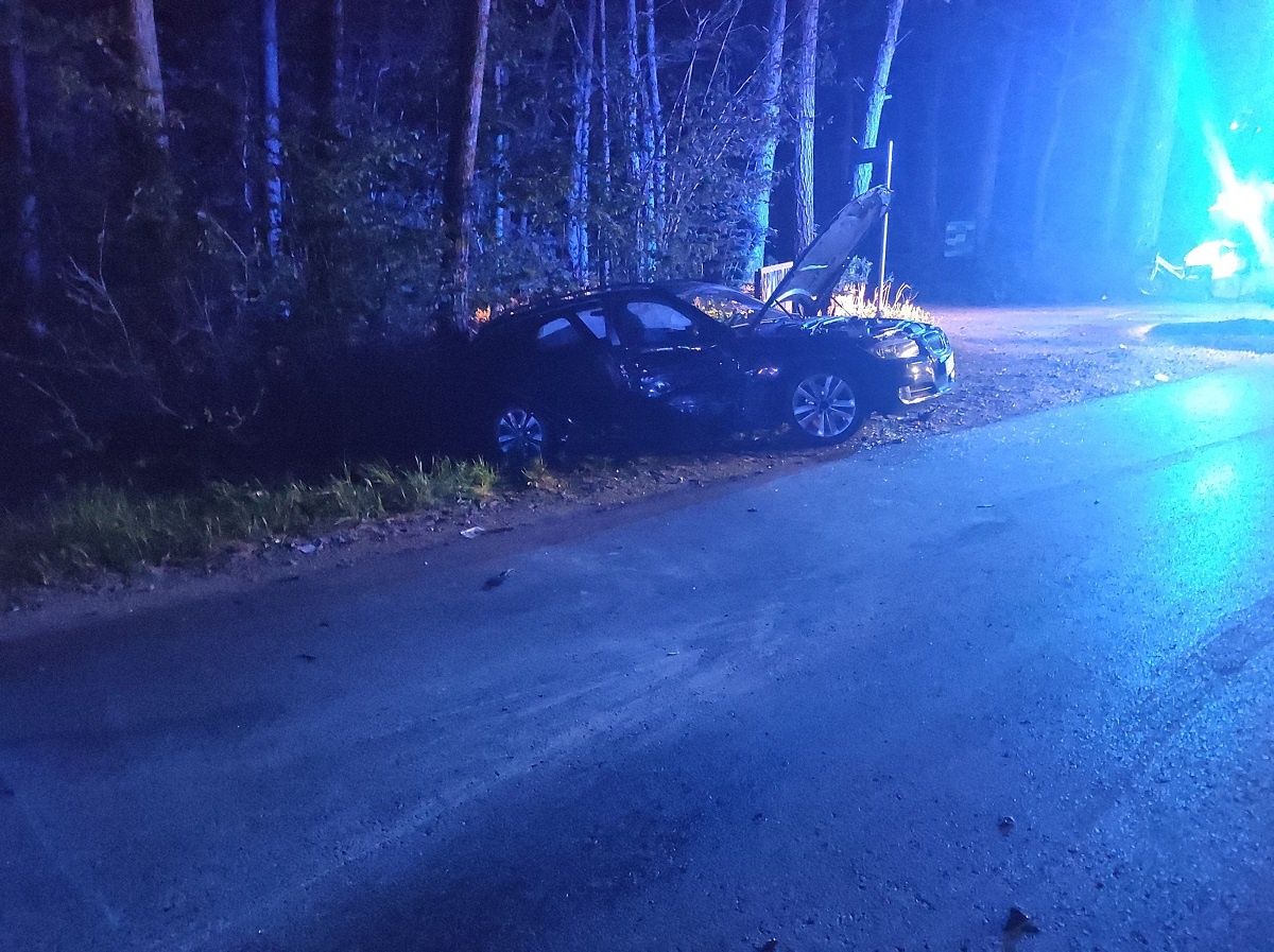 Zderzenie dwóch BMW w miejscowości Borzechów Kolonia