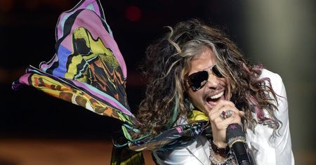 Steven Tyler musiał iść na odwyk. Wiadomo, w jakim jest stanie