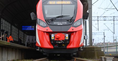"Zmarnowane pieniądze". 8 milionów złotych na perony dla 23 pasażerów