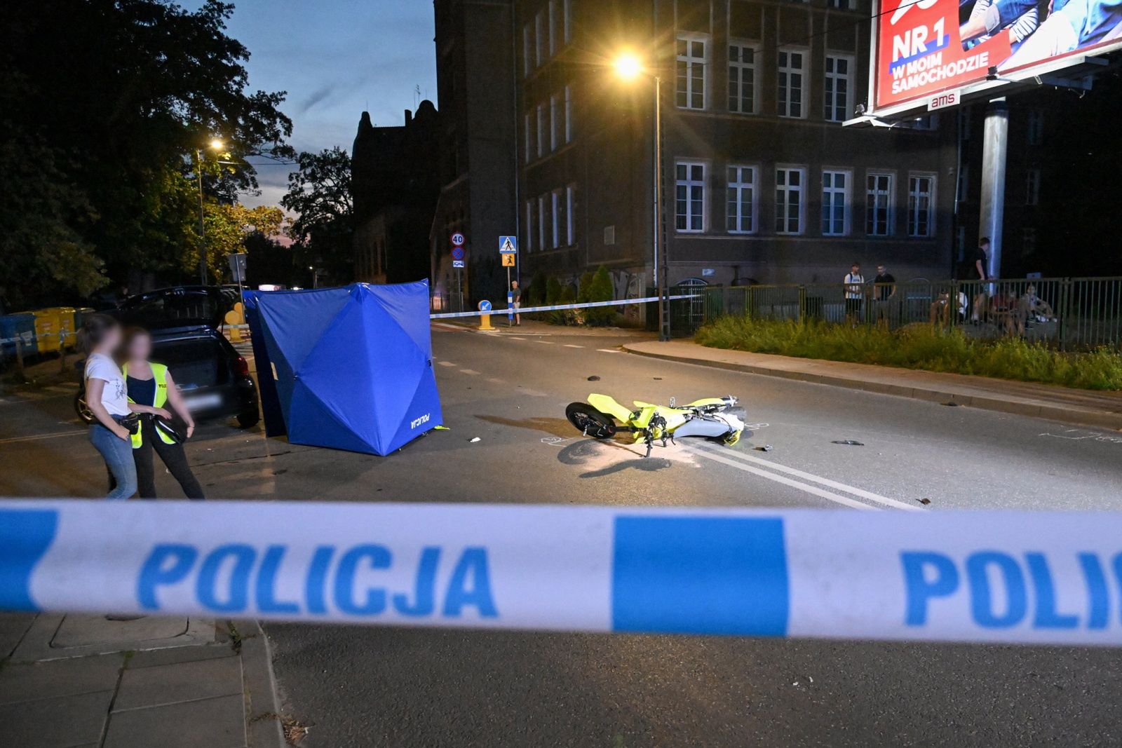 Miejsce śmiertelnego wypadku na skrzyżowaniu ulicy Ofiar Oświęcimia z Cyryla i Metodego w Szczecinie