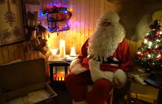 Policja: Także św. Mikołaj może się stać ofiarą oszustów; uważajmy na fałszywe SMS-y