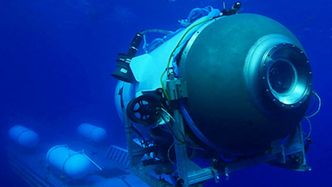 Przełom w poszukiwaniach łodzi podwodnej Titan. Straż przybrzeżna wykryła SZCZĄTKI w pobliżu Titanica
