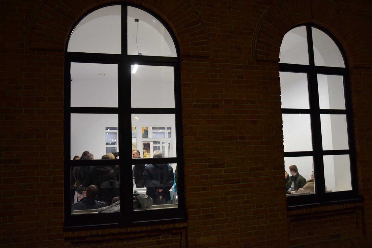 Galeria Sztuki powstała na kolejowym dworcu w Zduńskiej Woli. Odbył się pierwszy wernisaż