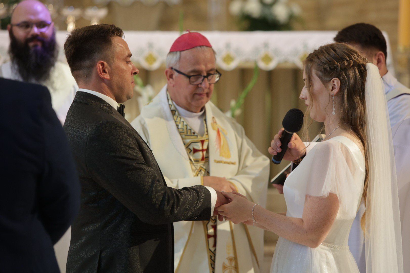 Katarzyna i Marek, którzy poznali się osiem lat temu na pielgrzymce powiedzieli sobie sakramentalne &#34;tak&#34;. 