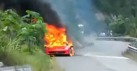 Ferrari 458 Italia płonie także w Chinach [wideo]