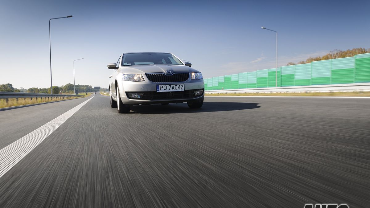 Nie zawsze na autostradzie warto jechać z najwyższą dopuszczalną prędkością