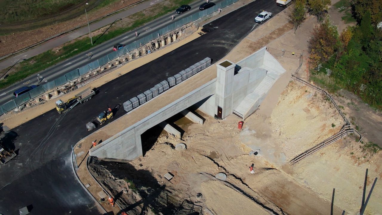 Sosnowiec. Prace przy budowie nowej linii tramwajowej idą pełną parą. 