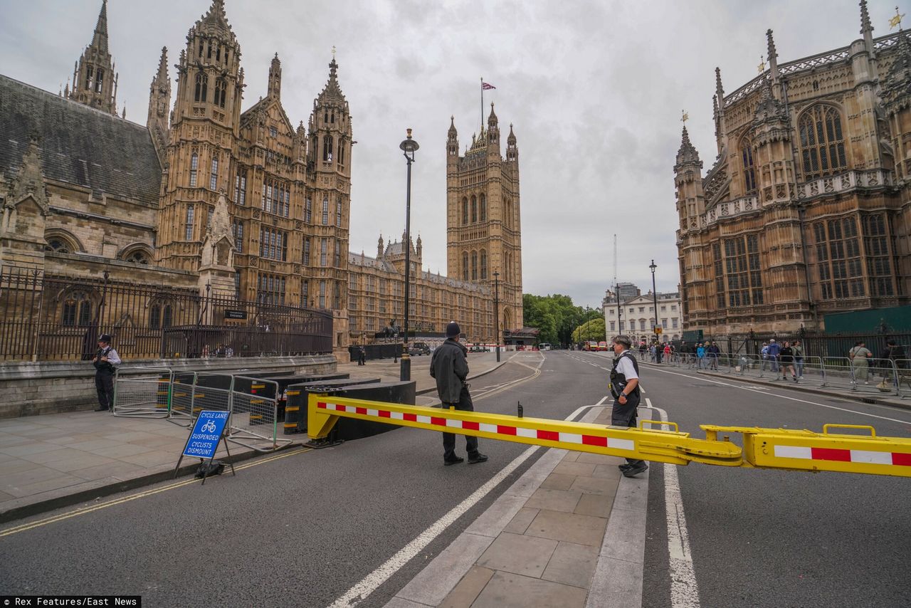 Russian diplomats caught in restricted area of UK parliament