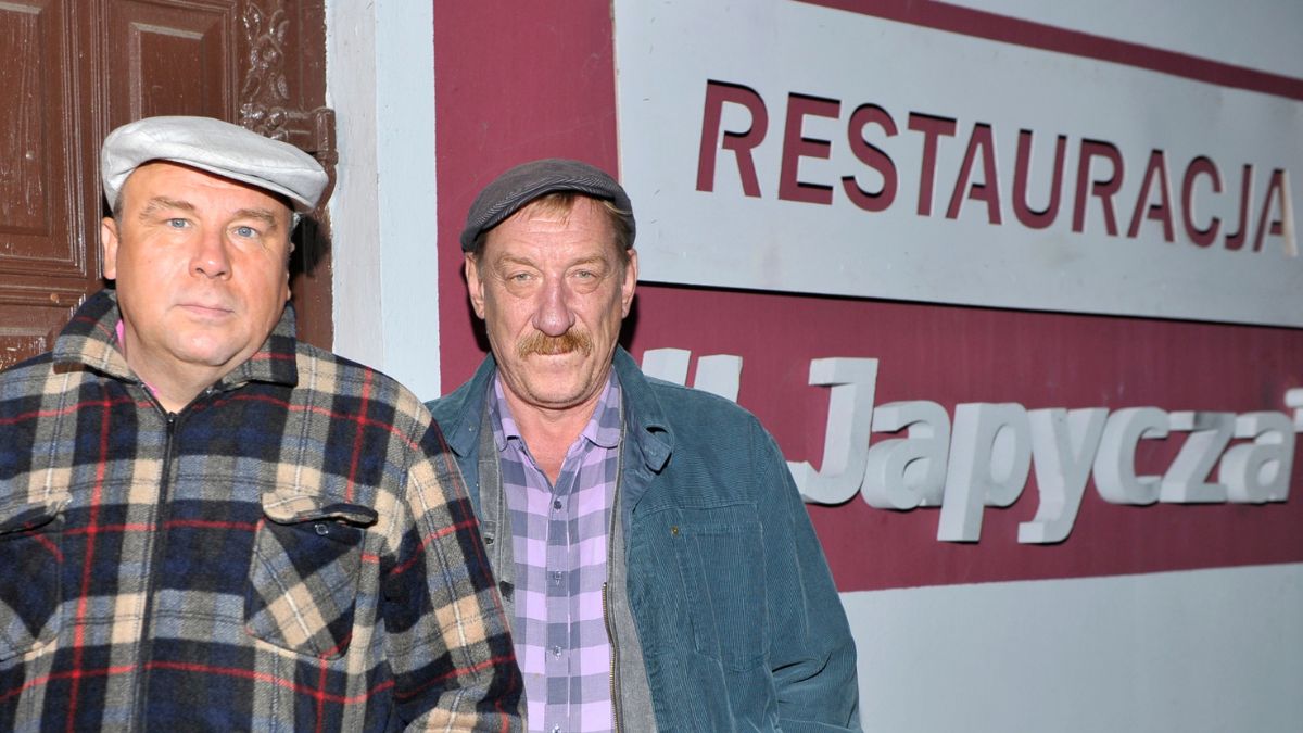 Bogdan Kalus i Sylwester Maciejewski na planie serialu "Ranczo"