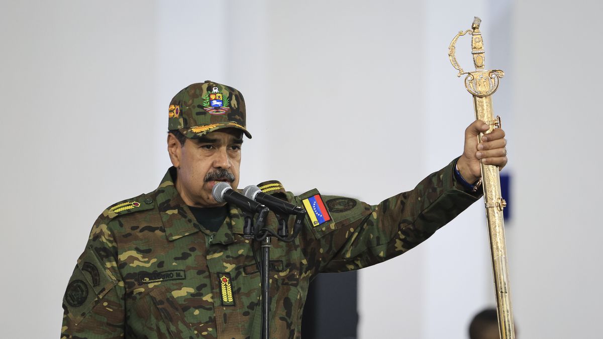Protest In Caracas In Support Of Nicolas Maduro After Being Labelled By The US Government As The Leader Of "Cartel De Los Soles"
CARACAS, VENEZUELA - NOVEMBER 25: President of Venezuela Nicolás Maduro delivers a speech while holding the Venezuelan independence hero Simon Bolivar's 'Sword of Peru' during a military ceremony on November 25, 2025, in Caracas, Venezuela. The United States recently designated the "Cartel De Los Soles" (Cartel of The Suns) as a foreign terrorist organization, a group allegedly led by the president of Venezuela, Nicolas Maduro, and which, it is presumed, includes high-ranking members of the Venezuelan government. (Photo by Jesus Vargas/Getty Images)
Jesus Vargas