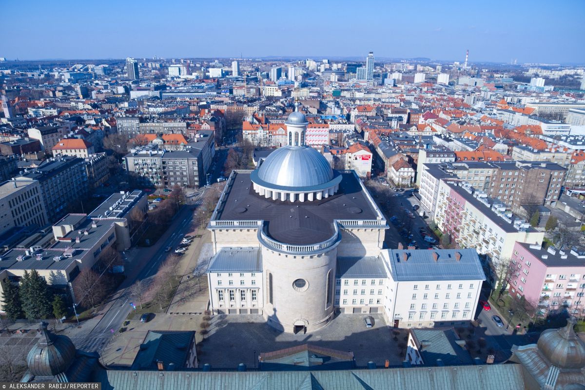 Koronawirus w Polsce. Kuria Metropolitarna w Katowicach zamknięta