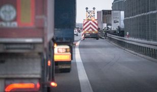 Autostrada A2 zablokowana. Kobieta zakleszczona w aucie
