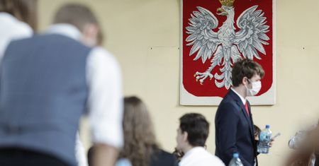 Matura 2020. Maturzyści już po pierwszym egzaminie. "Koronawirus? Tym się nie stresowałem"