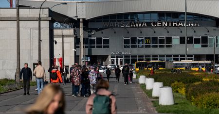 GUS ogłasza nowe dane o zarobkach Polaków. Średnia pensja bliżej 9 tysięcy złotych