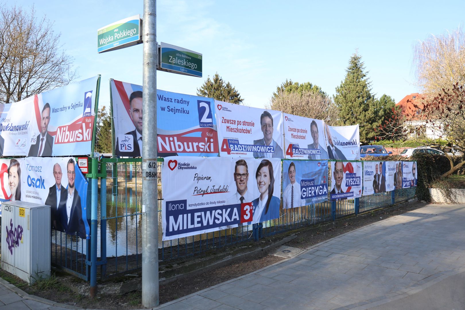 Samorządowcy z Pomorza swoje banery wyborcze wyślą na Ukrainę
