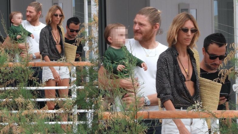 Anja Rubik z partnerem i przyjaciółmi w Cannes