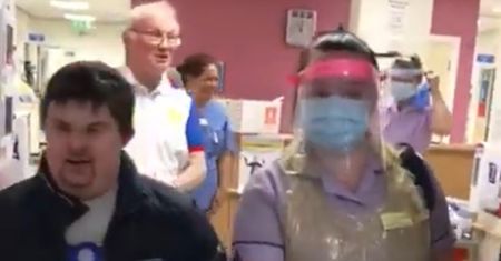 Koronawirus. Dawano mu mniej niż 24 godziny życia. Właśnie opuścił szpital